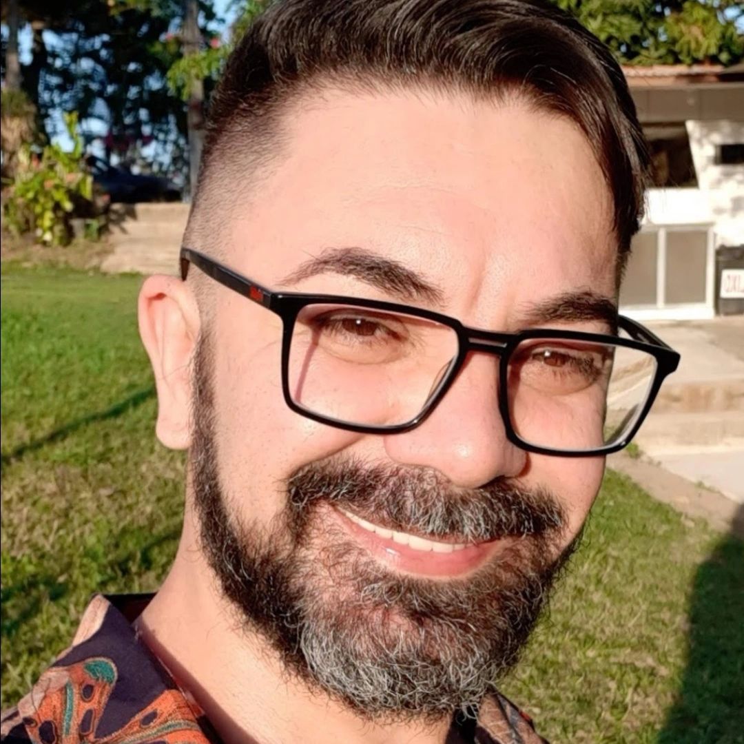 Luciano da Silveira Oliveira , massoterapeuta em Bom Jesus Do Itabapoana-rj, RJ