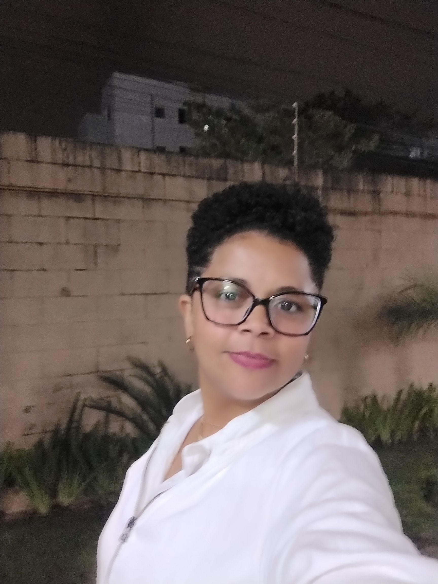 Débora da Silva Batista , massoterapeuta em São Paulo, SP