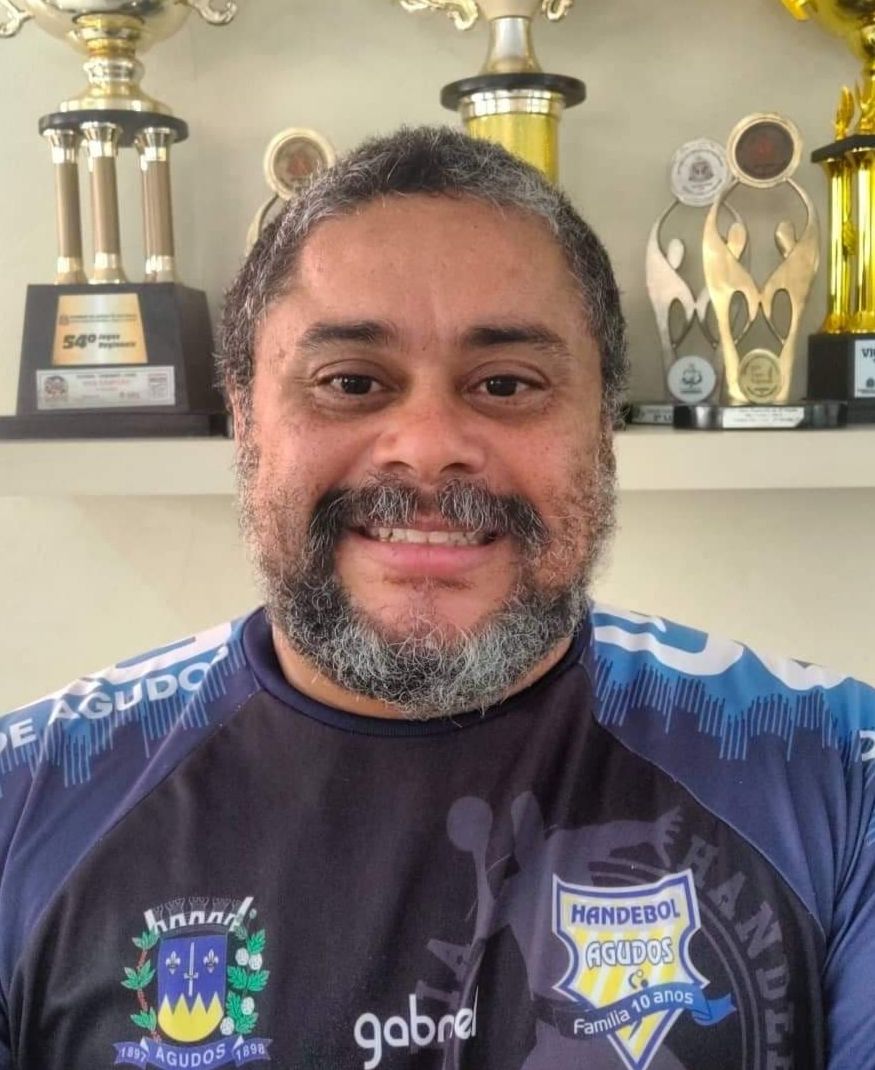 Emerson Fabiano Silva , massoterapeuta em Bauru, SP