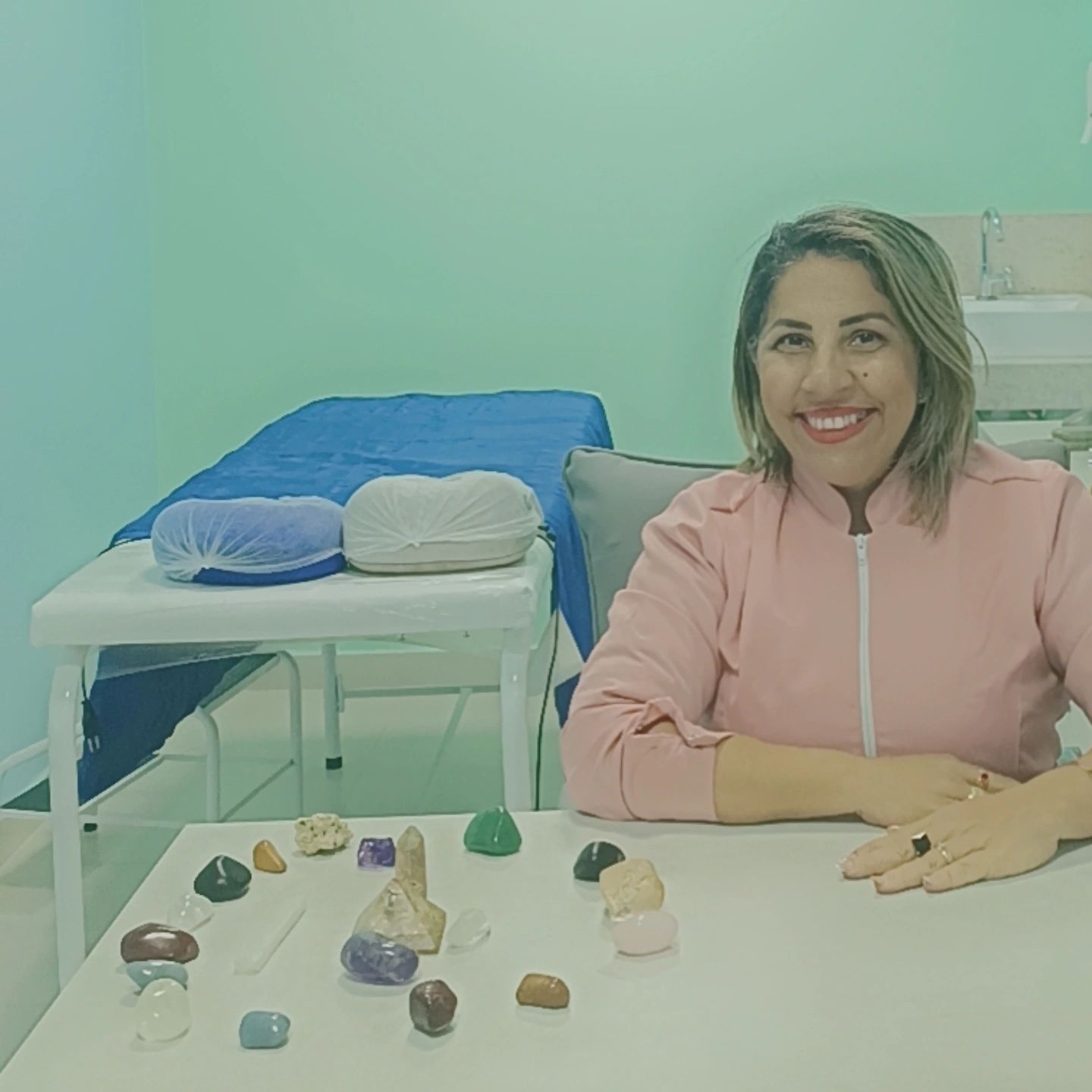 Ísis Rosas Terapeuta Holística, massoterapeuta em Delmiro Gouveia, AL