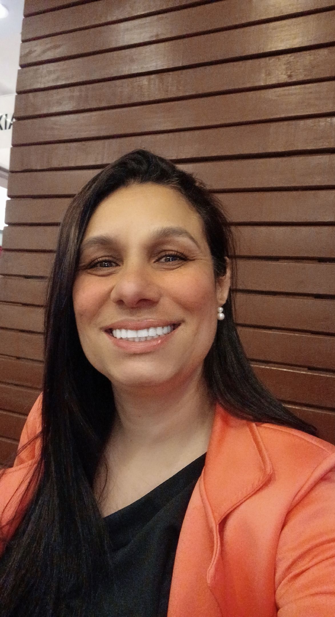 Vanessa Aparecida Alves, massoterapeuta em São José dos Campos, SP