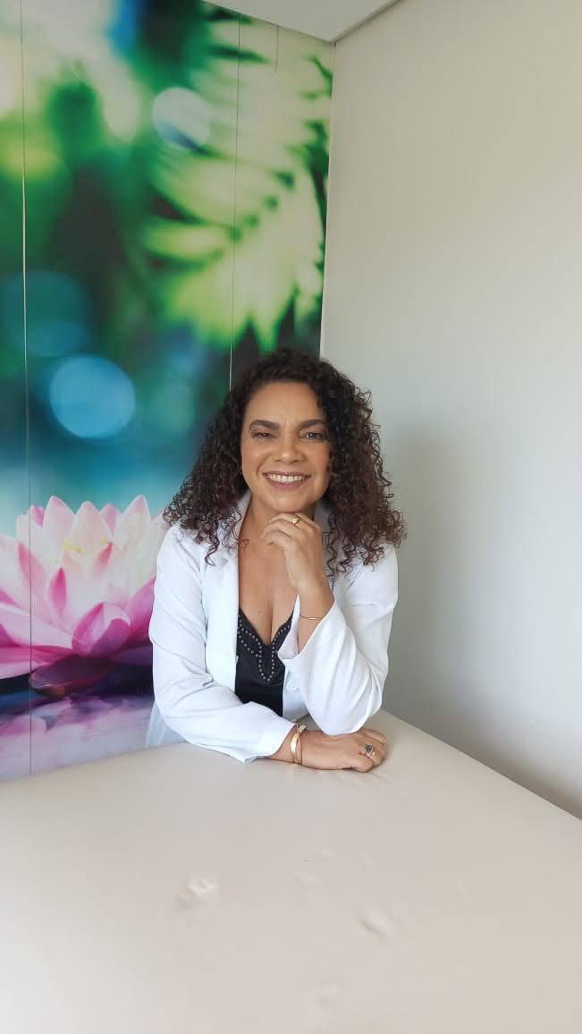 Sidileia Santana Santana, massoterapeuta em Teixeira De Freitas, BA