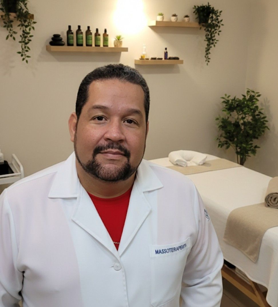 Tadeu Morais, massoterapeuta em Salvador, BA