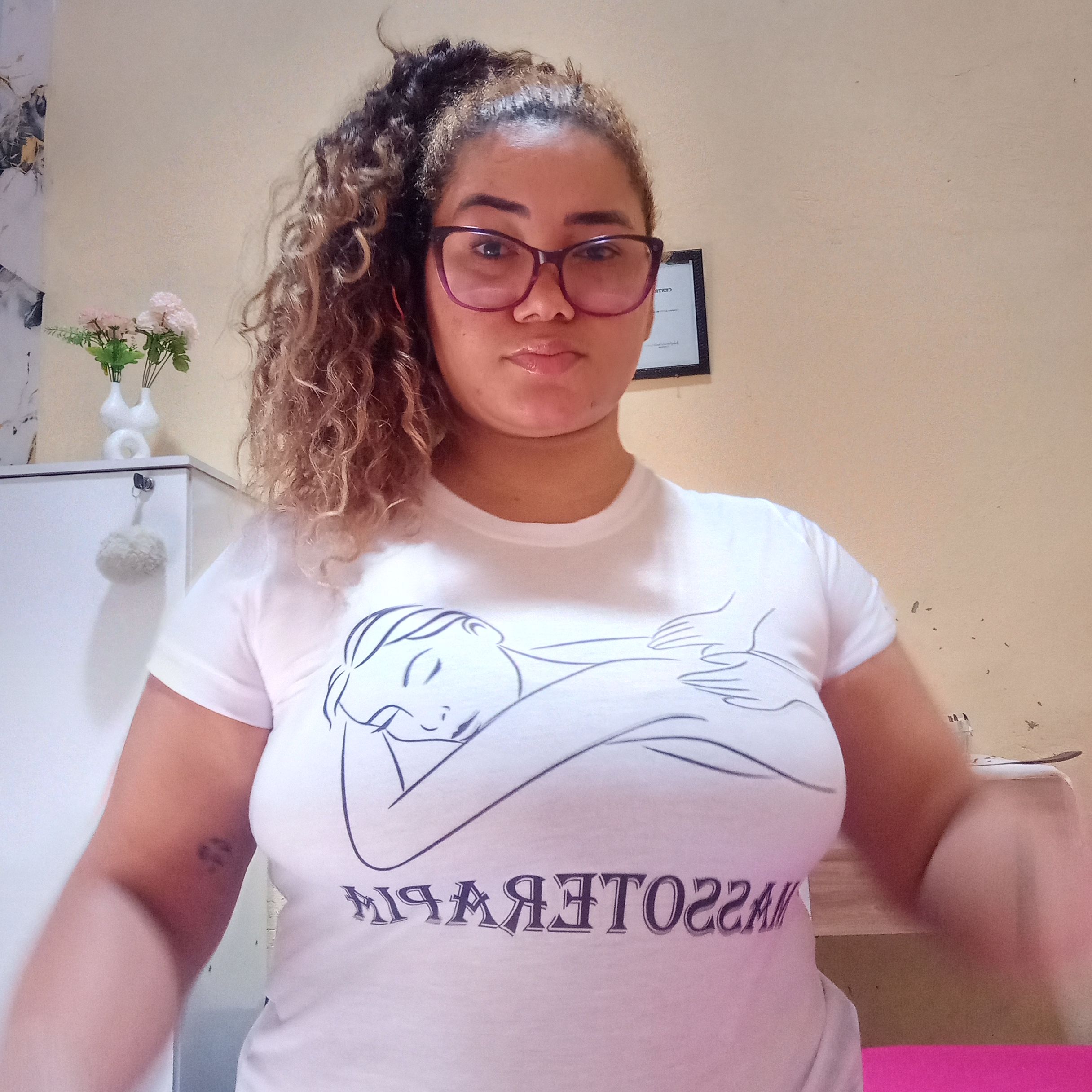 ISLEY Daniela Santos Vieira , massoterapeuta em Aracaju, SE
