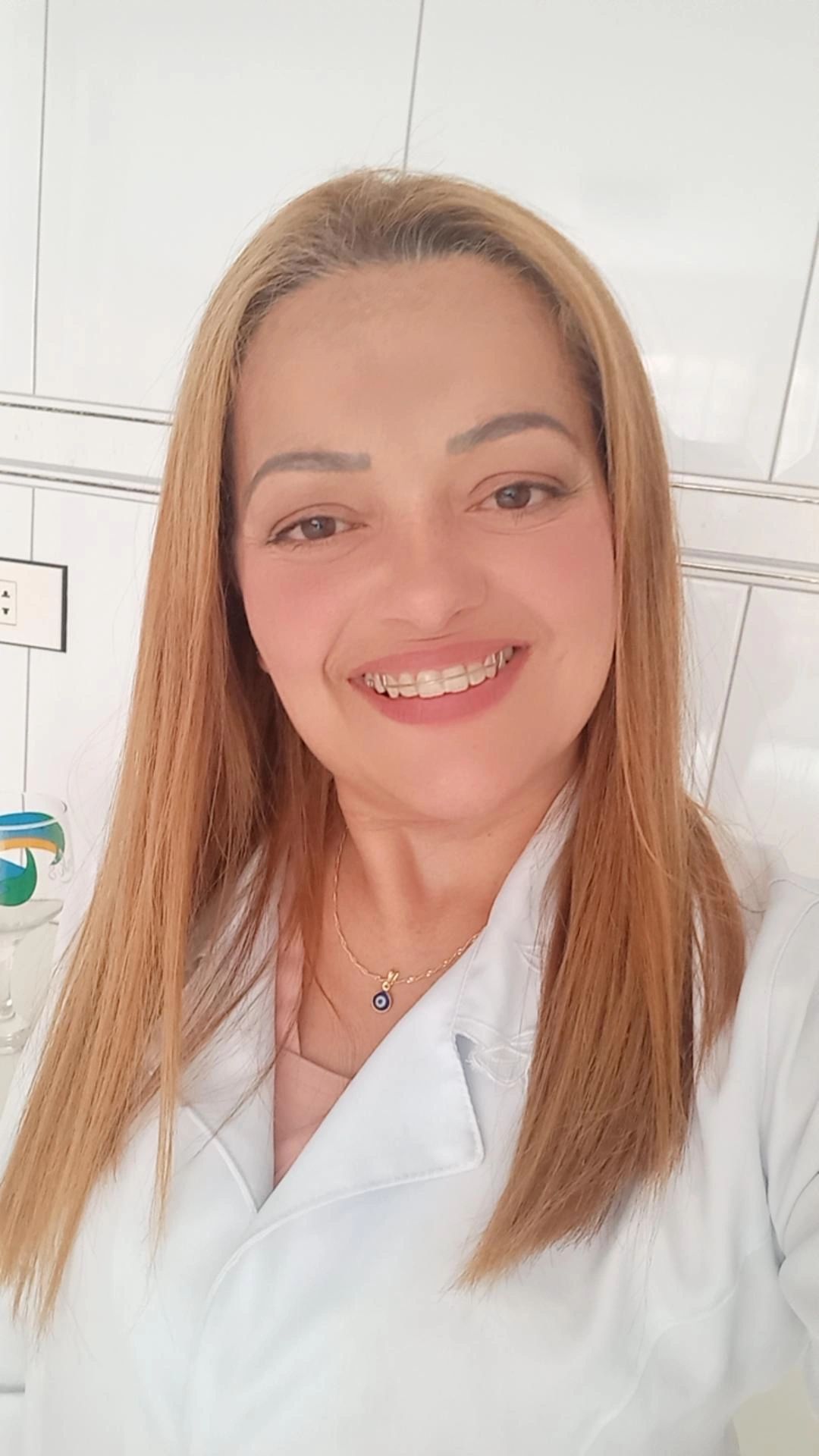Mônica Furlaneto , massoterapeuta