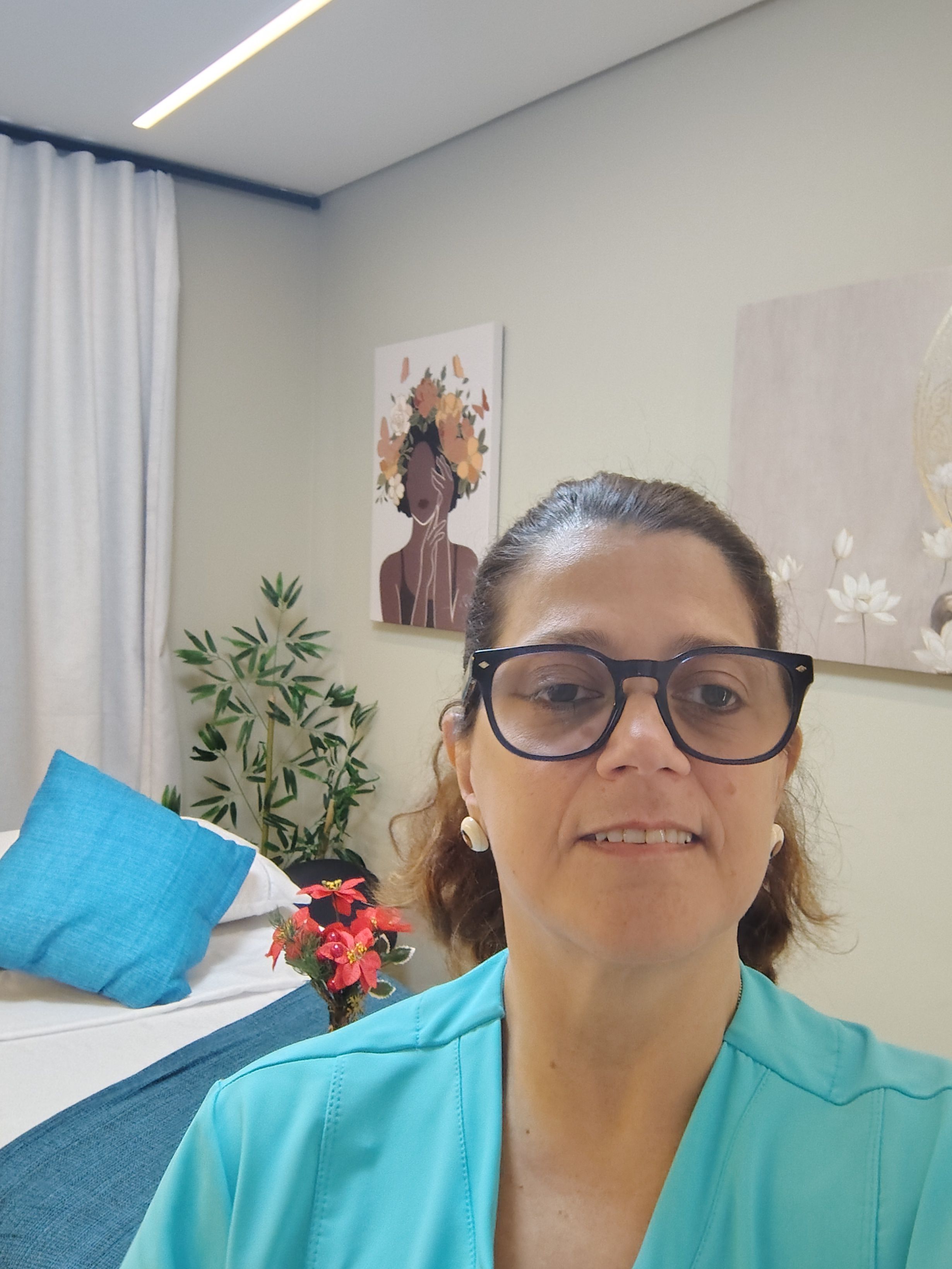 Adriana Sanches Gonçalves , massoterapeuta em Praia Grande, SP