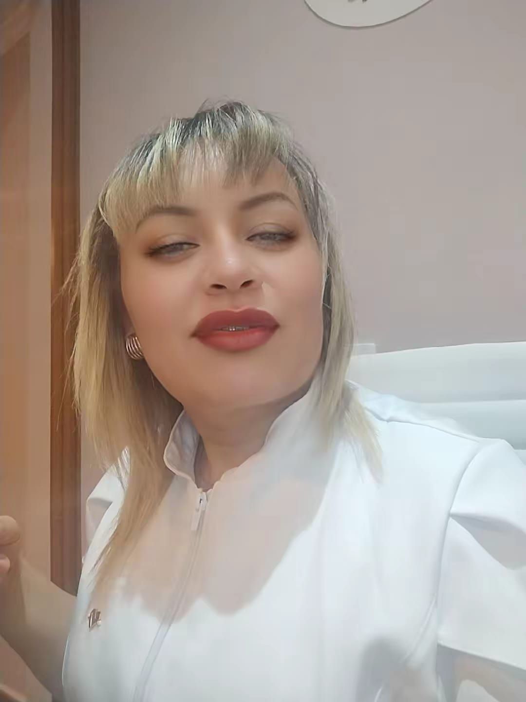 Silvania de Sousa Rocha , massoterapeuta em Curitiba, PR