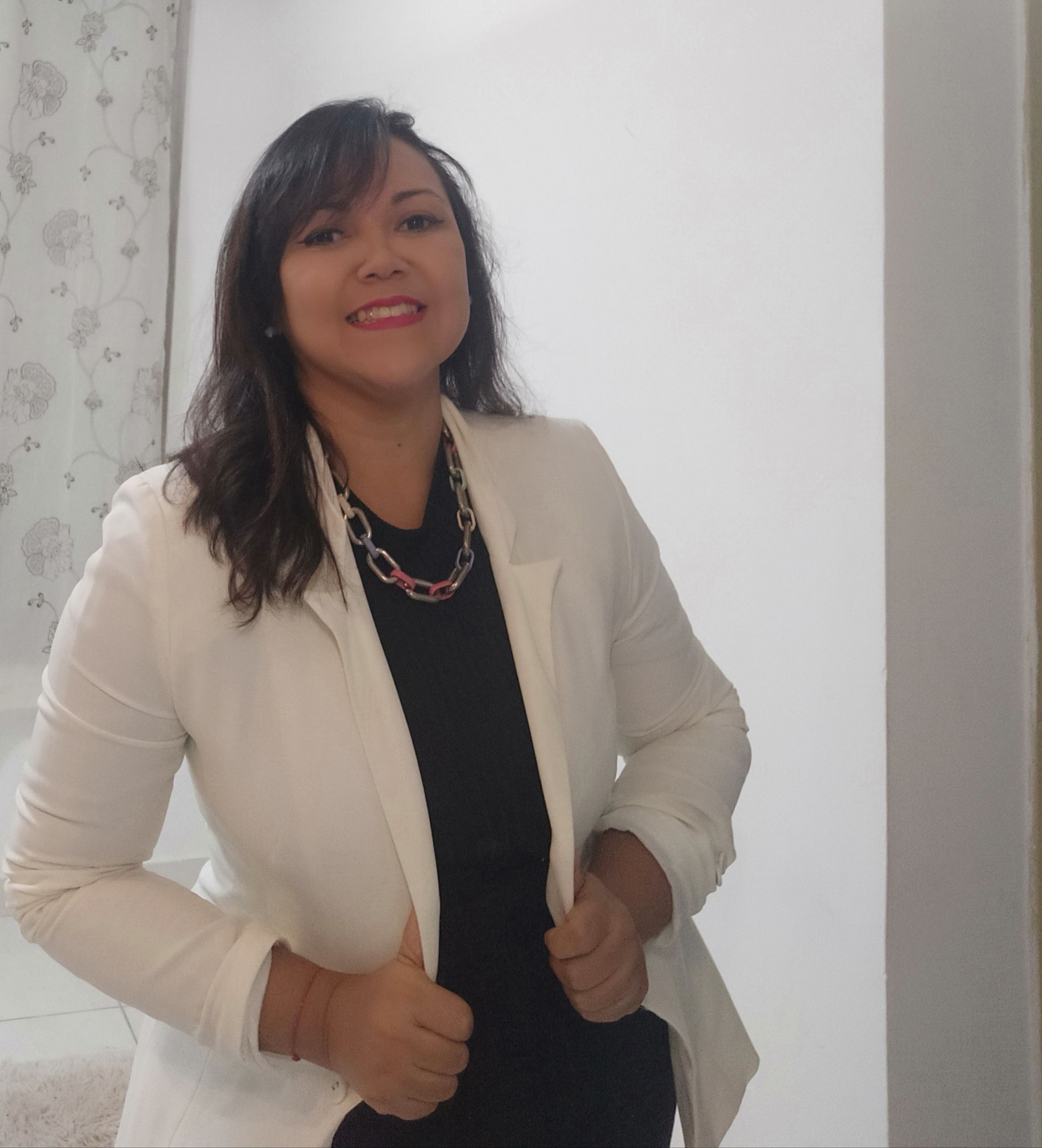 Nanda almeida, massoterapeuta em Natal, RN