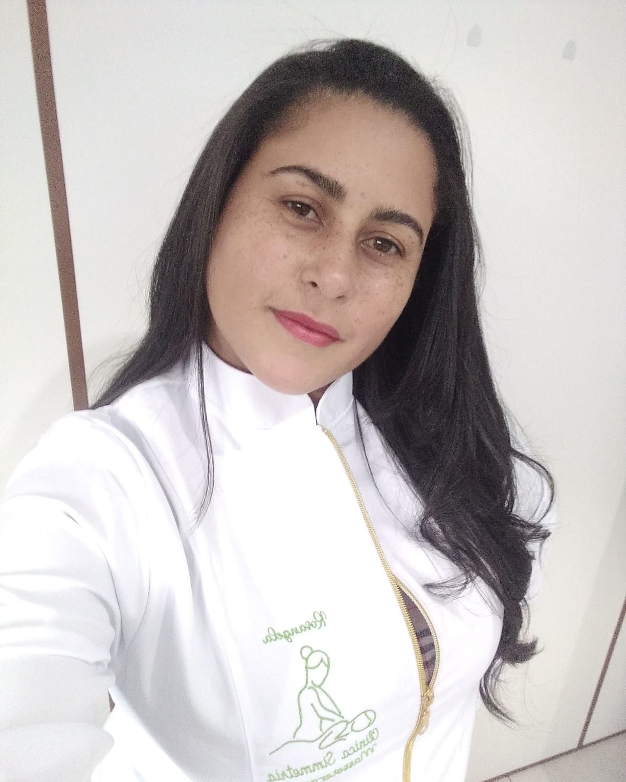 Rosangela Costa , massoterapeuta em Carambei, PR