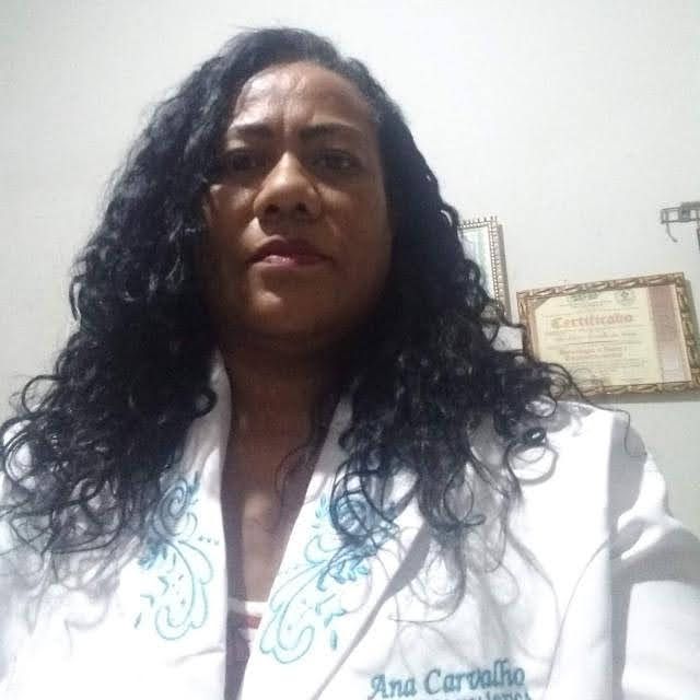 Ana Carvalho, massoterapeuta em Salvador, BA