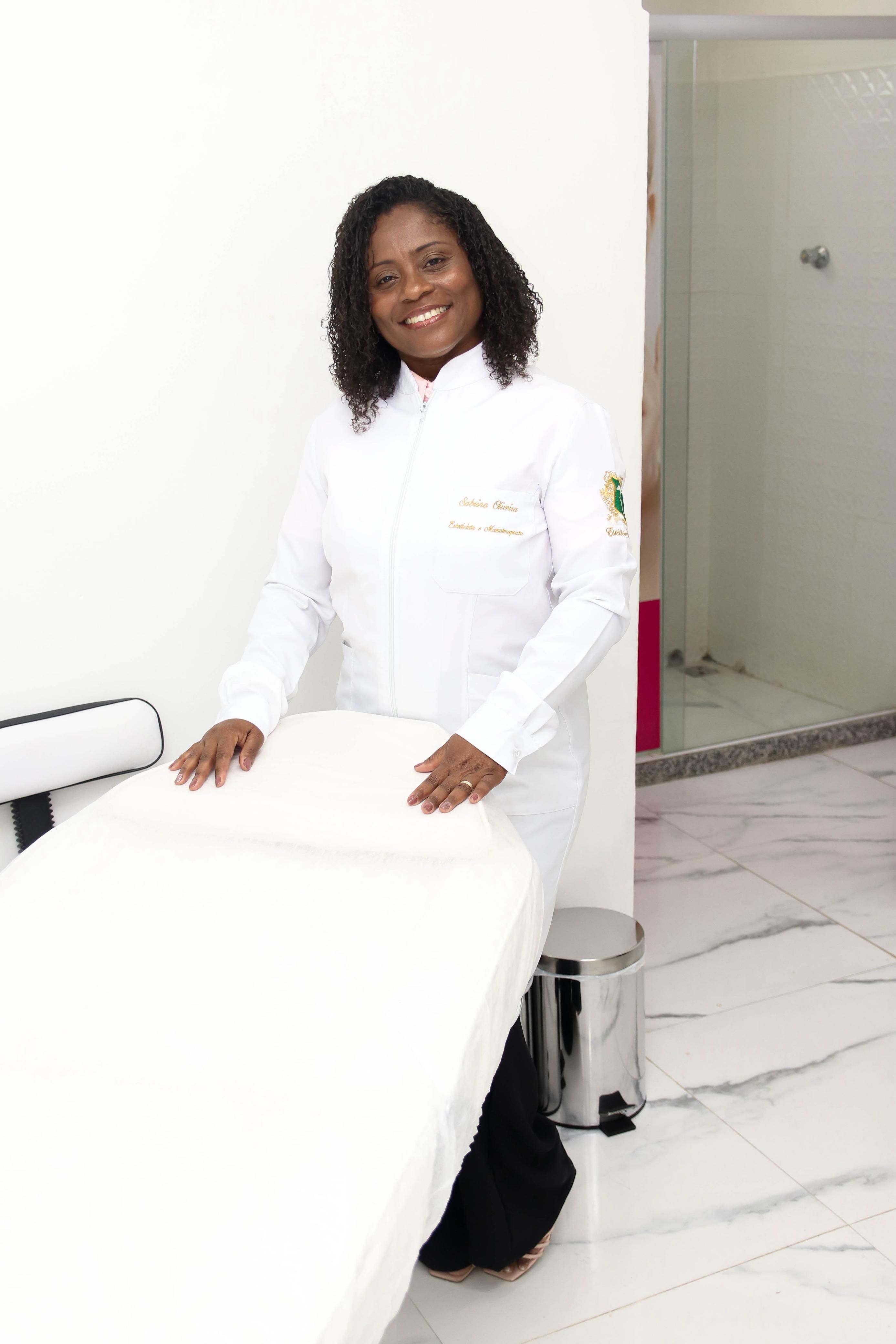 Sabrina de Oliveira , massoterapeuta em Nova Iguaçu, RJ
