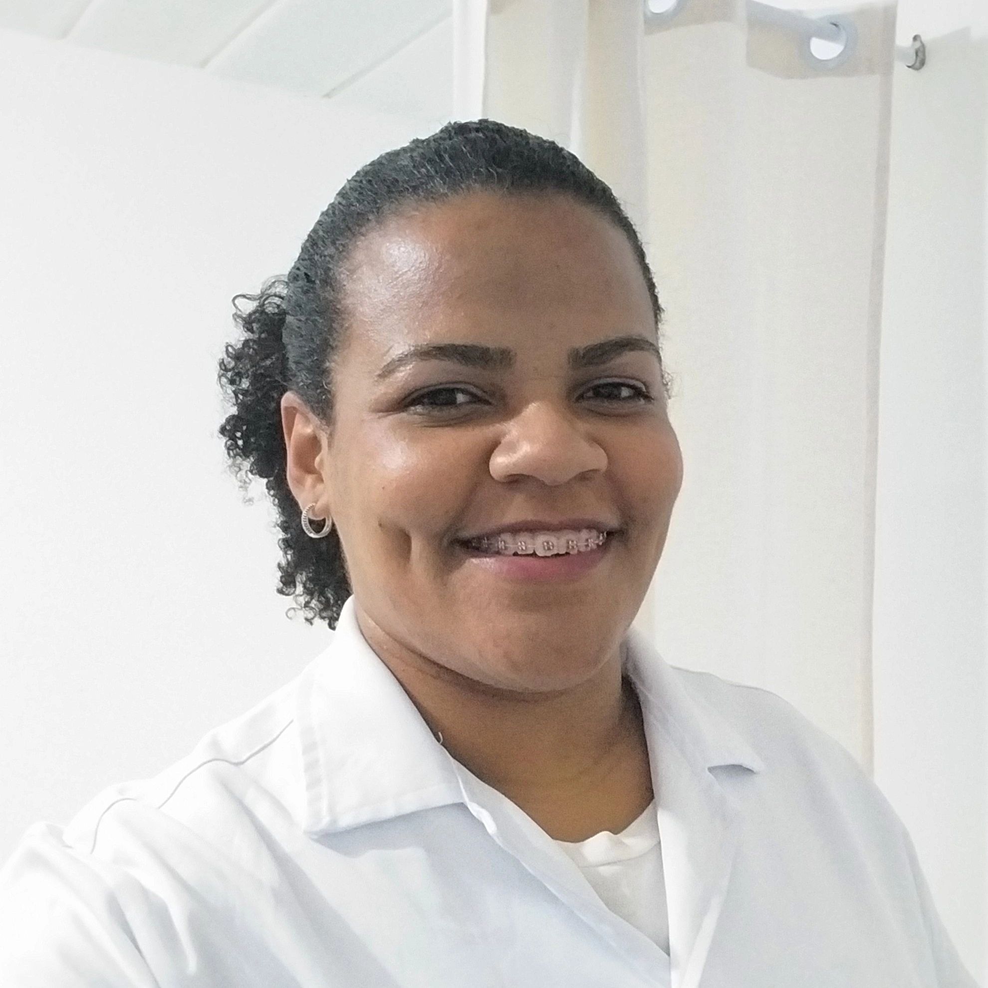 Lidiane Balbino, massoterapeuta em Petrópolis, RJ