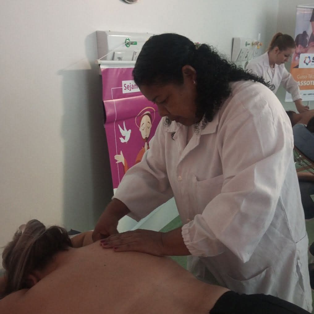 Denise Santana Duarte , massoterapeuta em Santa Maria, RS